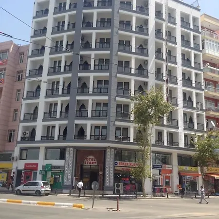 斯塔尔特酒店 3*