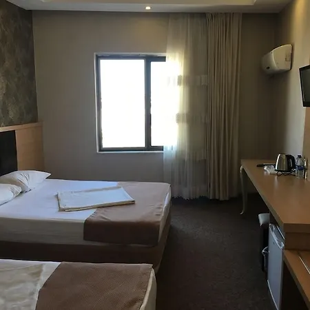 斯塔尔特酒店 3*